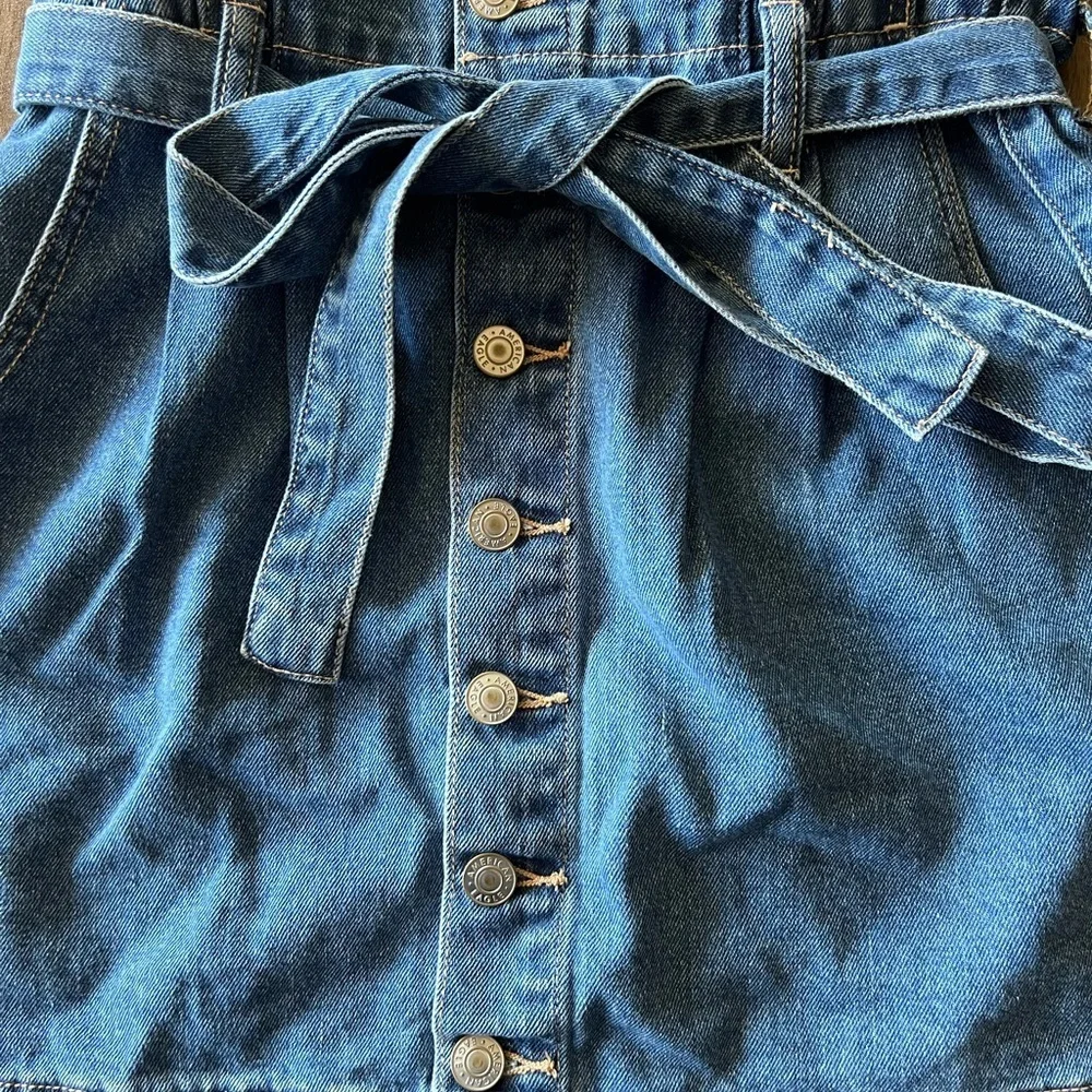 American Eagle Outfitters Blue Skater Mini Skirt with Tie Front Size 4 Regular